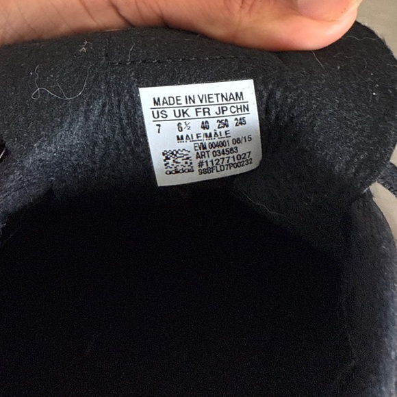 BRAND NEW ADIDAS SAMBAS - Picture 8 of 8